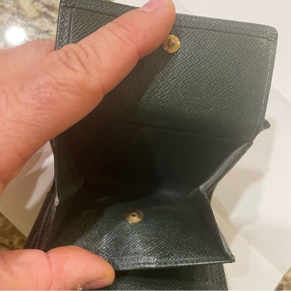 Louis Vuitton Green Leather Mens Wallet - Picture 10 of 12